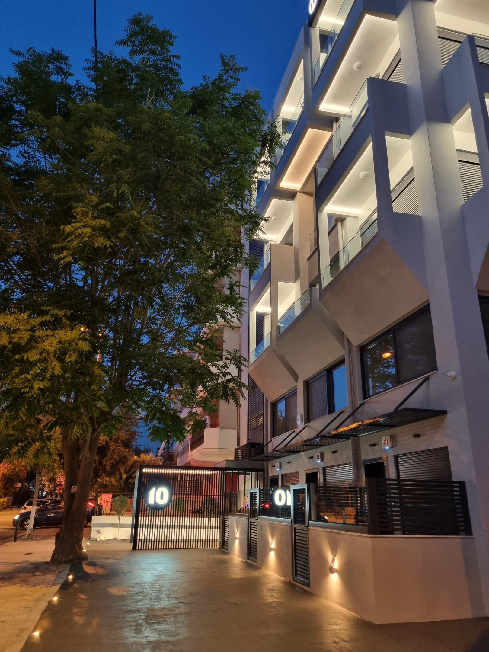 10 Apartments & Suites Athens - 5