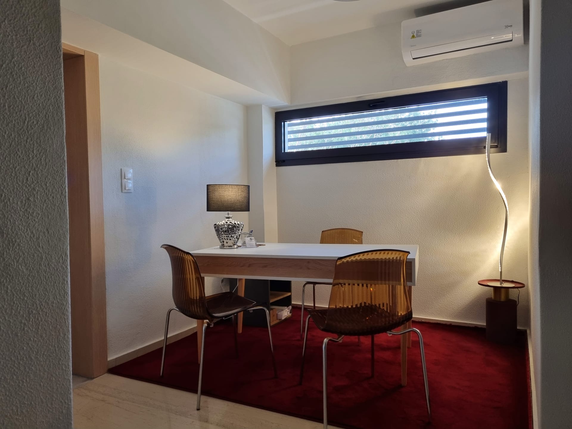 10 Apartments & Suites Athens - 9
