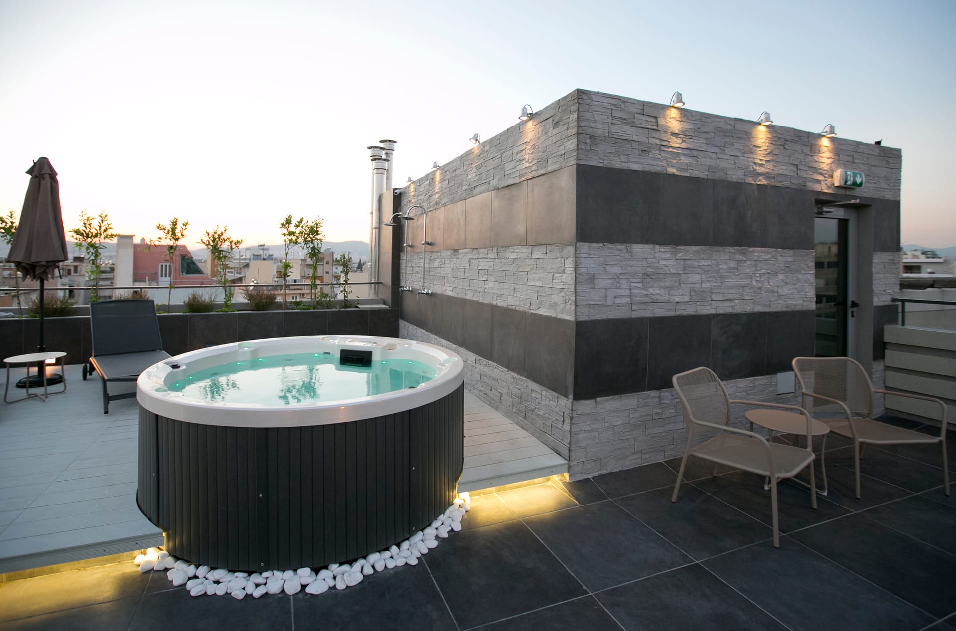 47 Luxury Suites and Lofts - 8