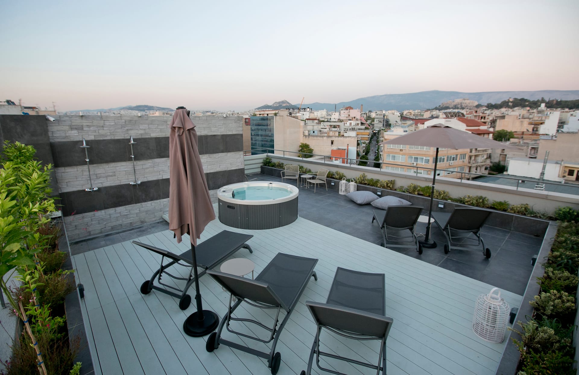 47 Luxury Suites and Lofts - 36
