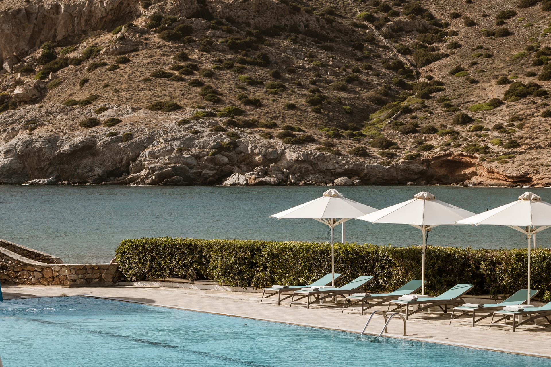Dolphin Bay Seaside Resort & Suites - 6