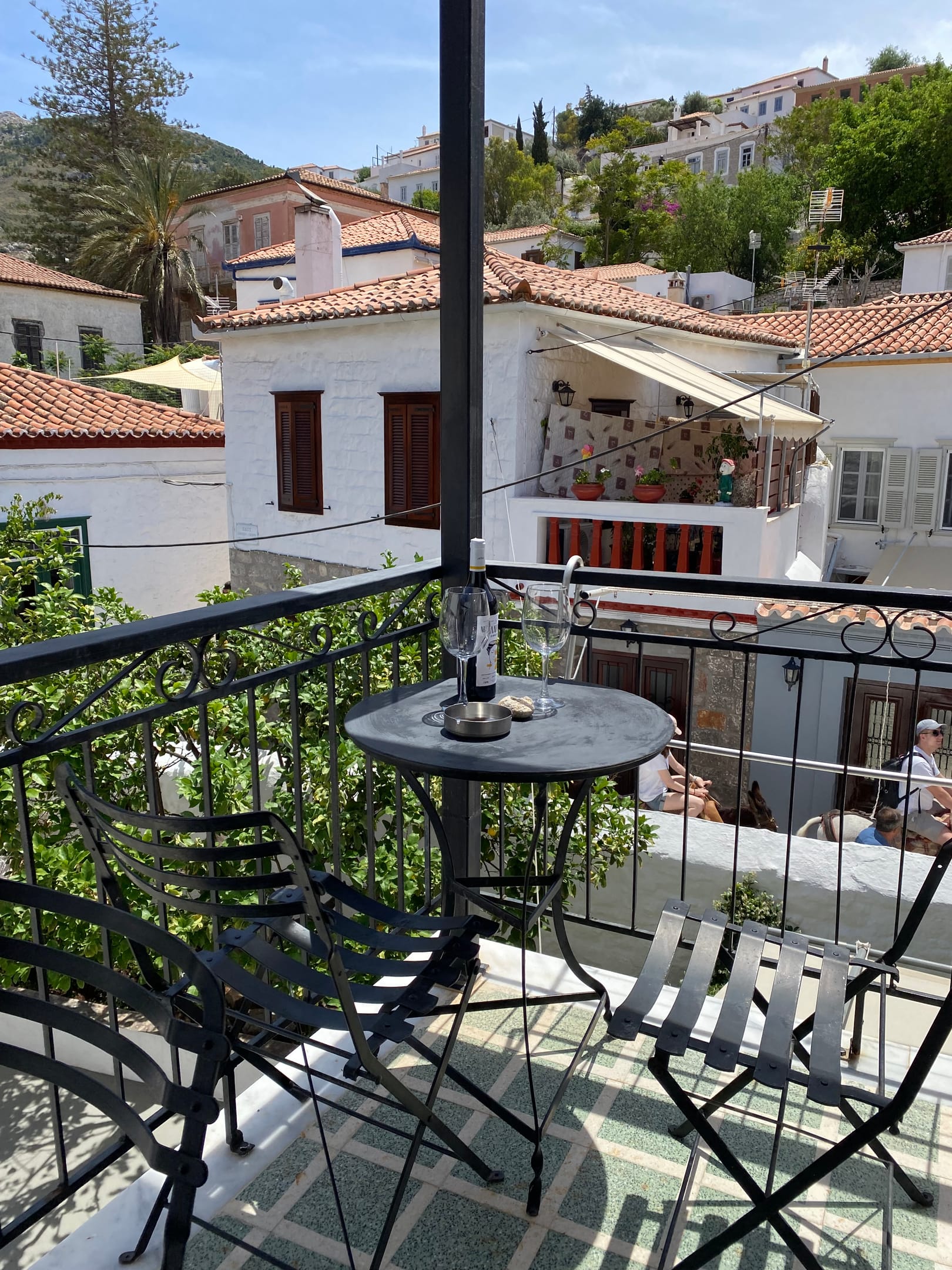 Douskos Uptown Living Hydra - 12