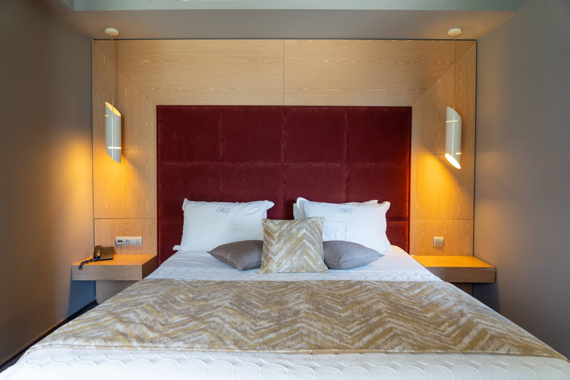Elysion Hotel - 2