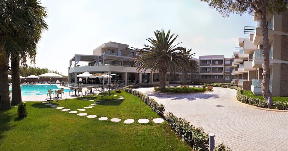 Elysion Hotel - 13