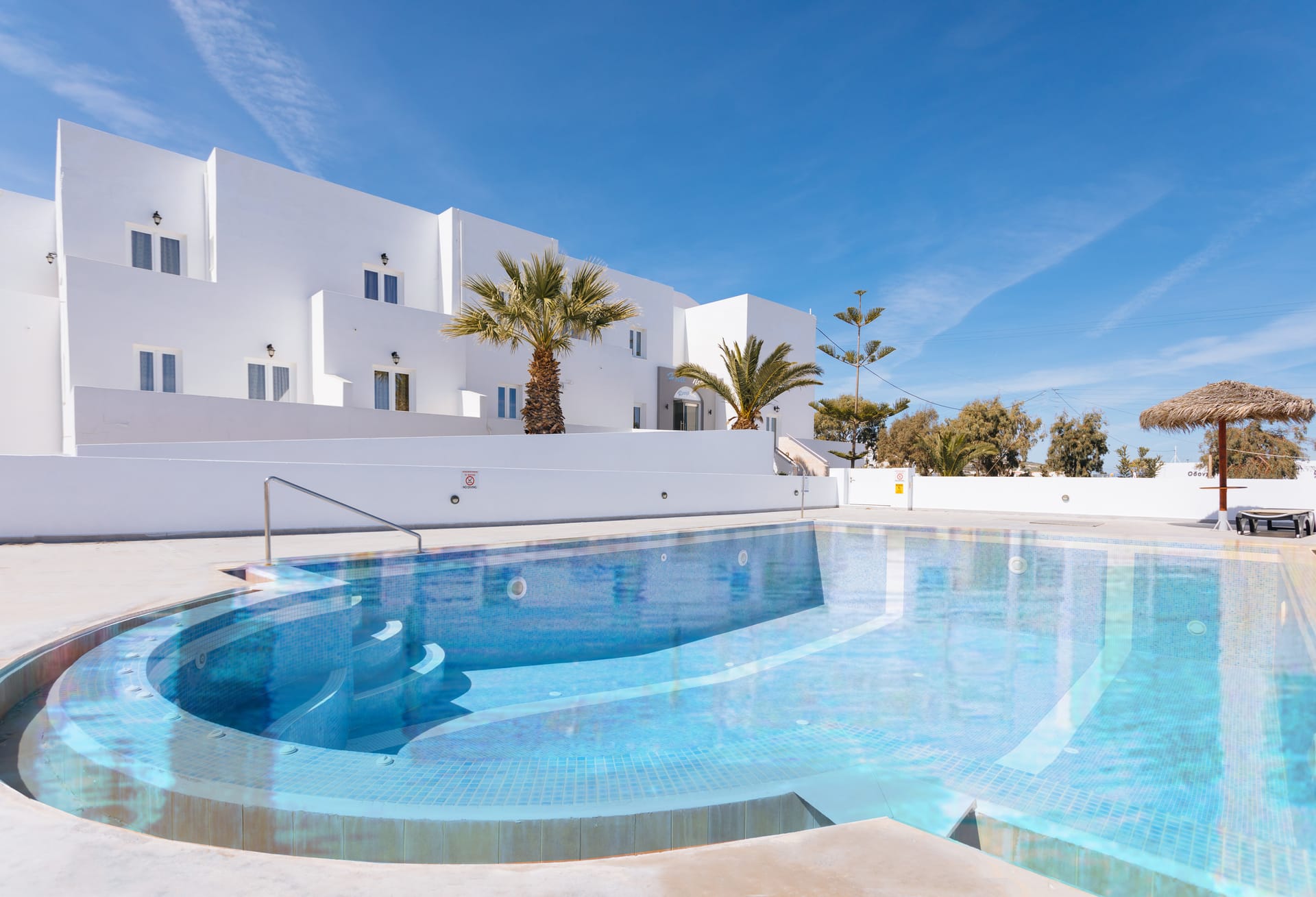 Nikos Hotel Santorini - 1