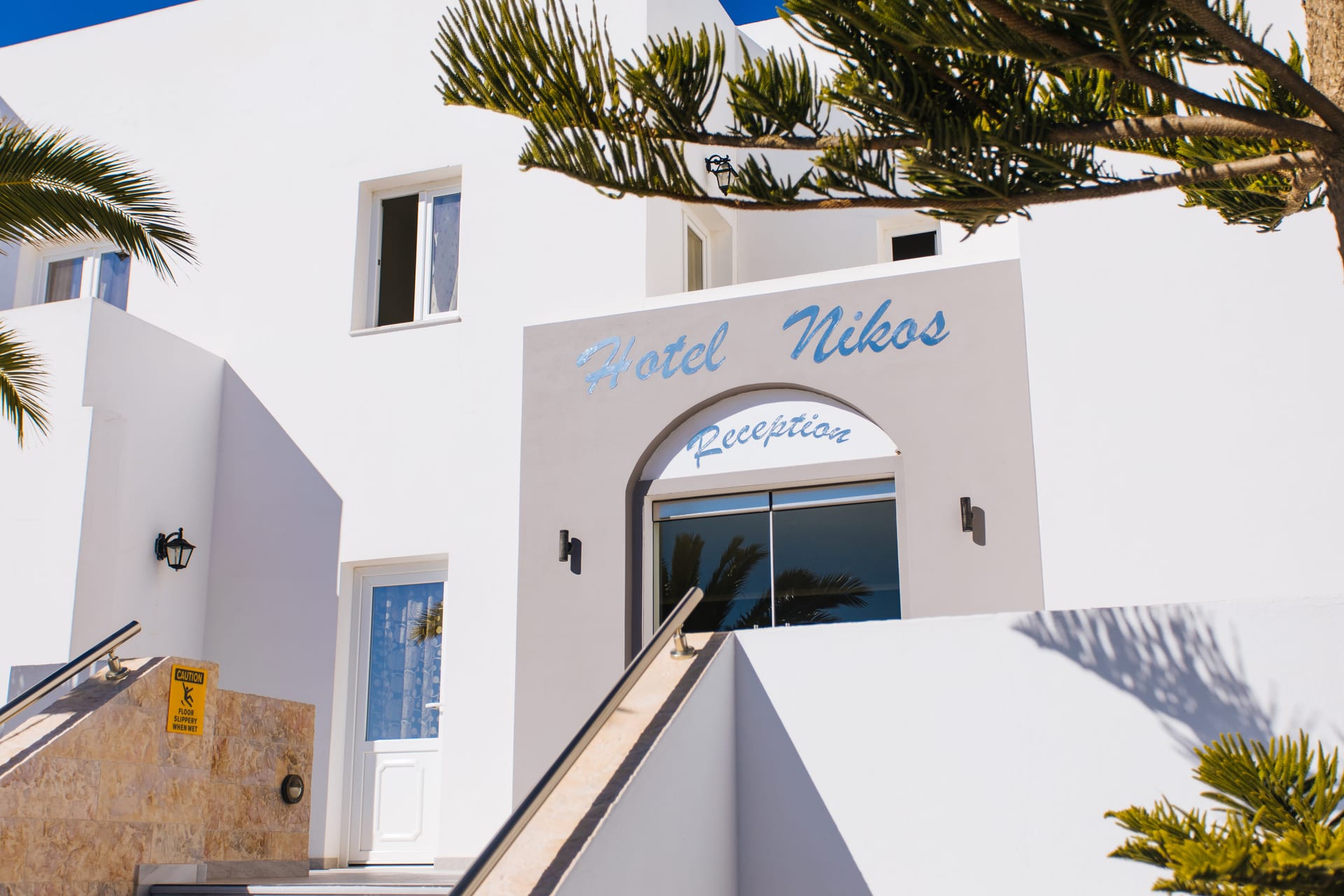 Nikos Hotel Santorini - 11