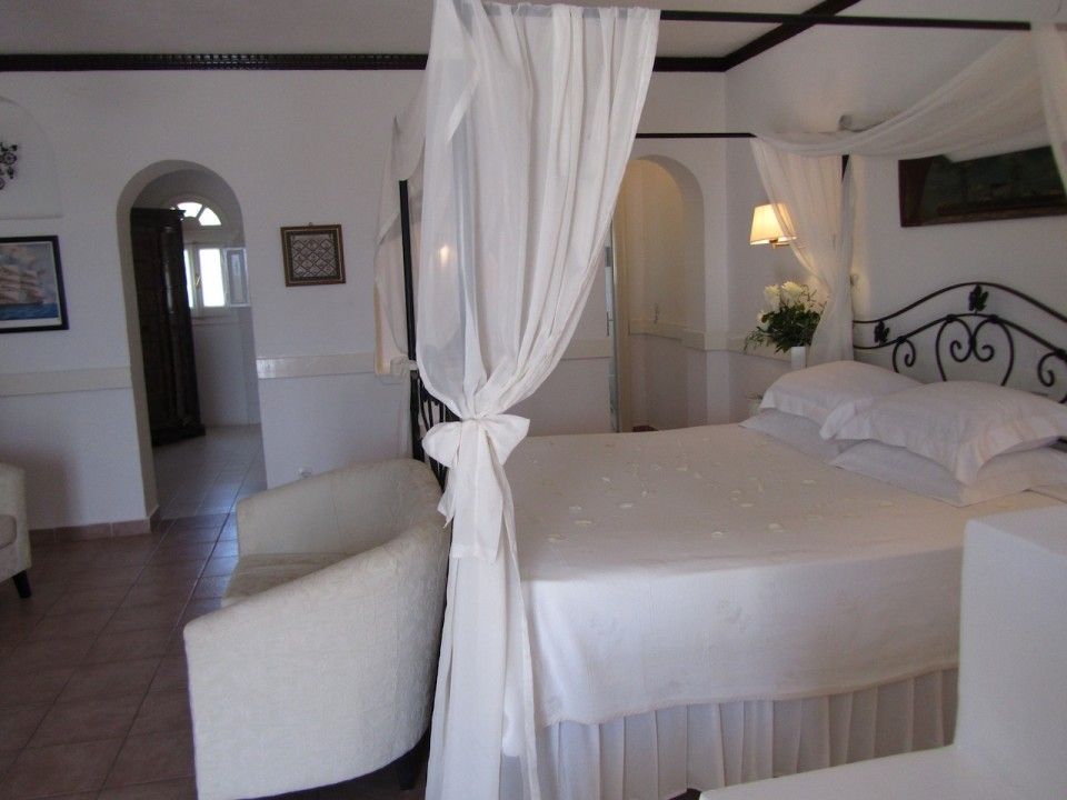 Porto Scoutari Romantic Hotel & Suites - 5