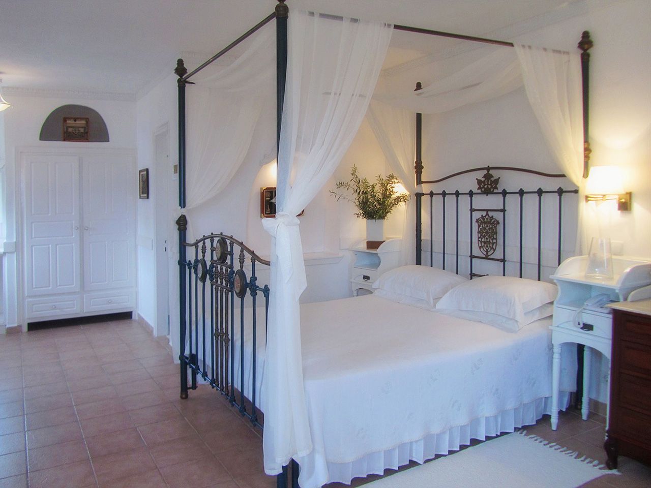 Porto Scoutari Romantic Hotel & Suites - 65