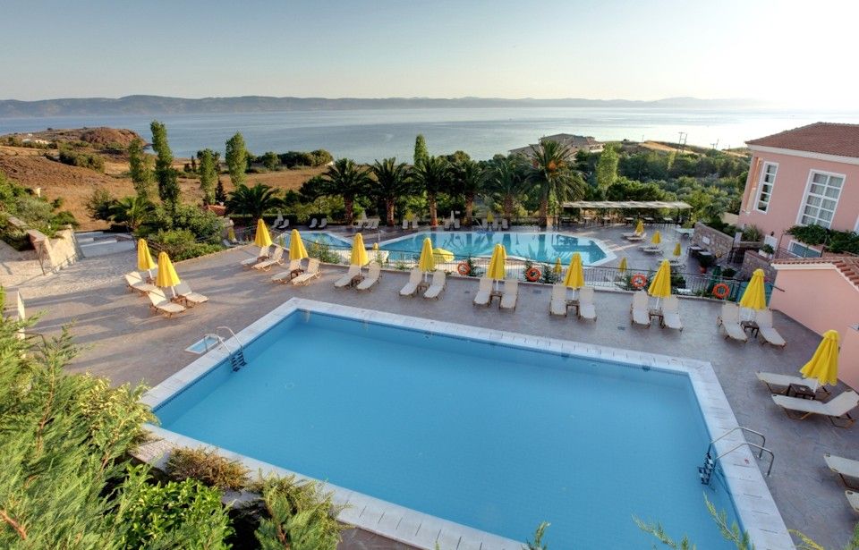 Sunrise Resort Hotel - 3