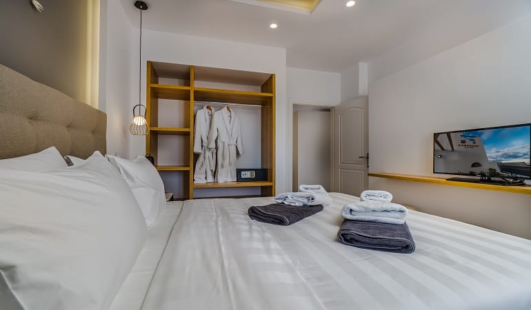 Symphony Suites Santorini - 10